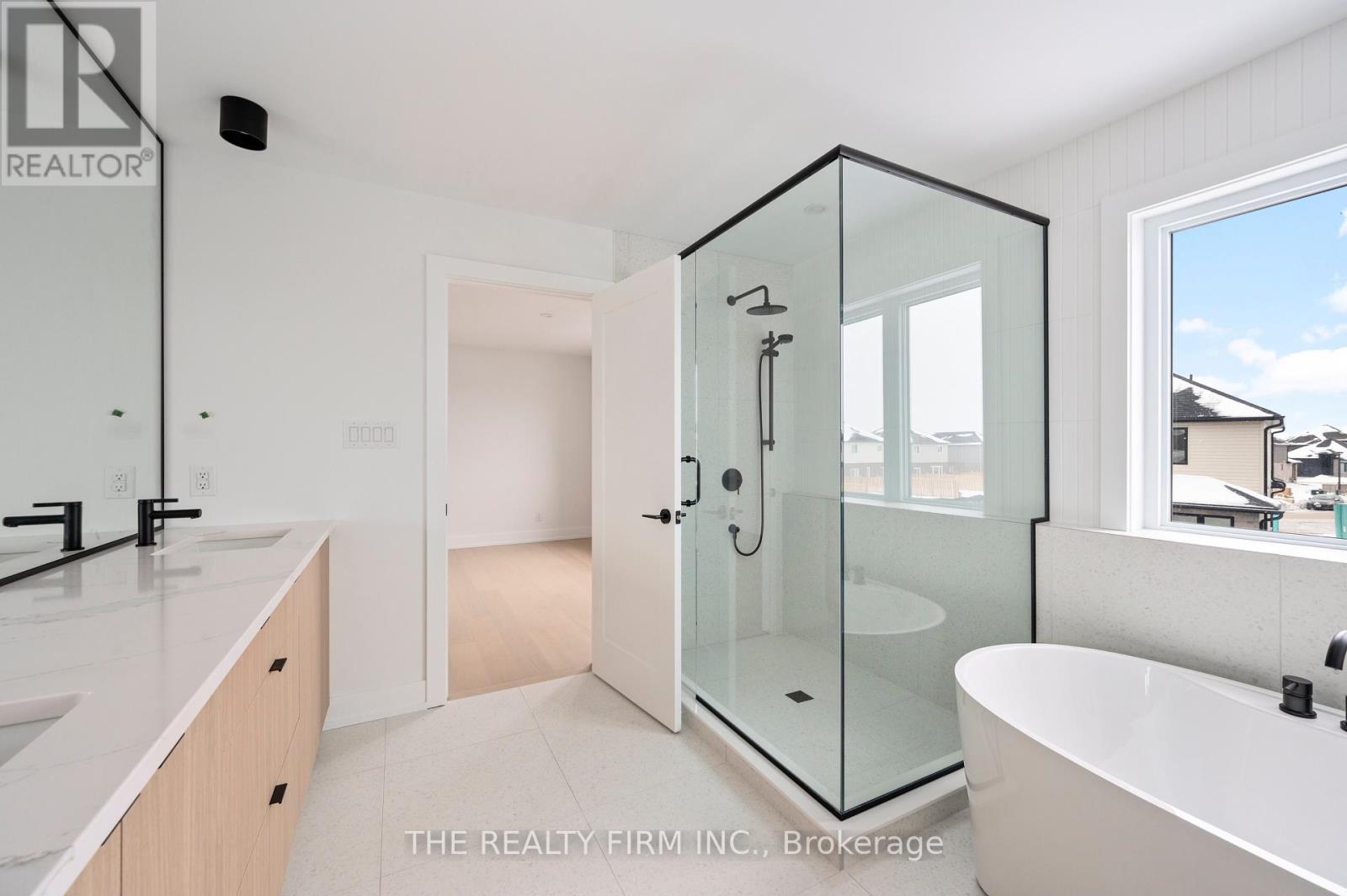 2603 Buroak Drive, London North, Ontario  N6G 3W1 - Photo 9 - X12387977