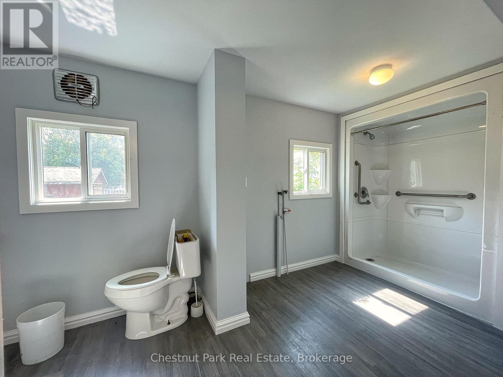 383 Thompson Street, Meaford, Ontario  N4L 1H7 - Photo 10 - X12387994