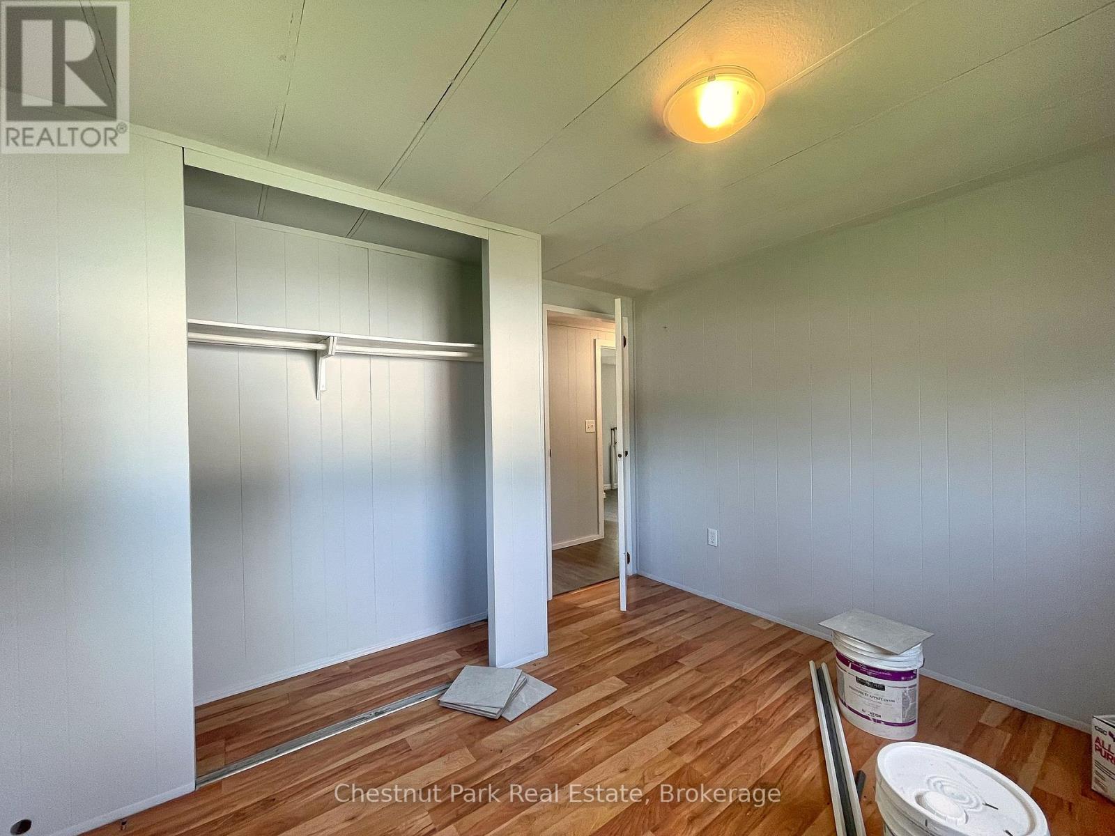 383 Thompson Street, Meaford, Ontario  N4L 1H7 - Photo 13 - X12387994
