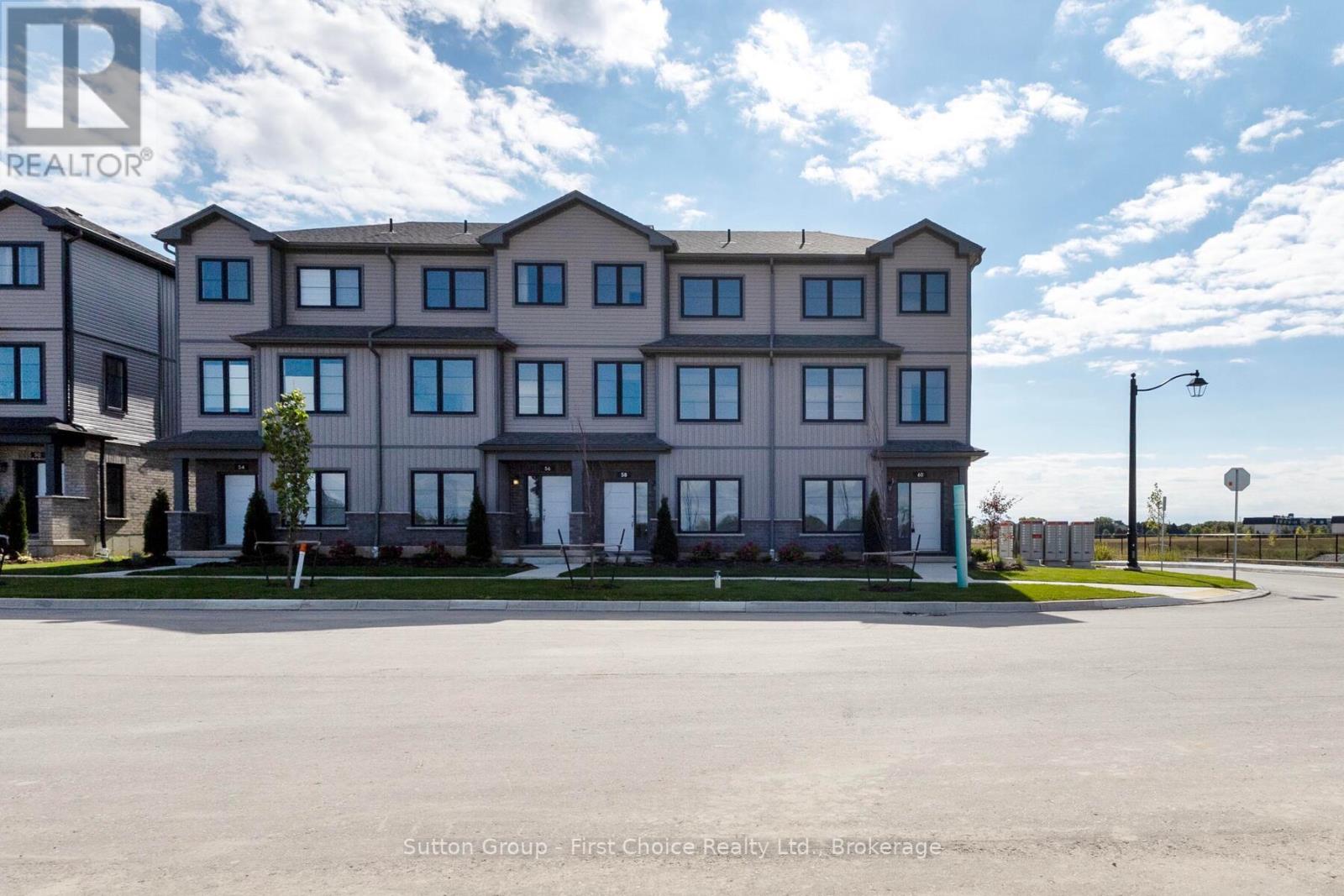 60 BALLADRY BOULEVARD, Stratford, Ontario