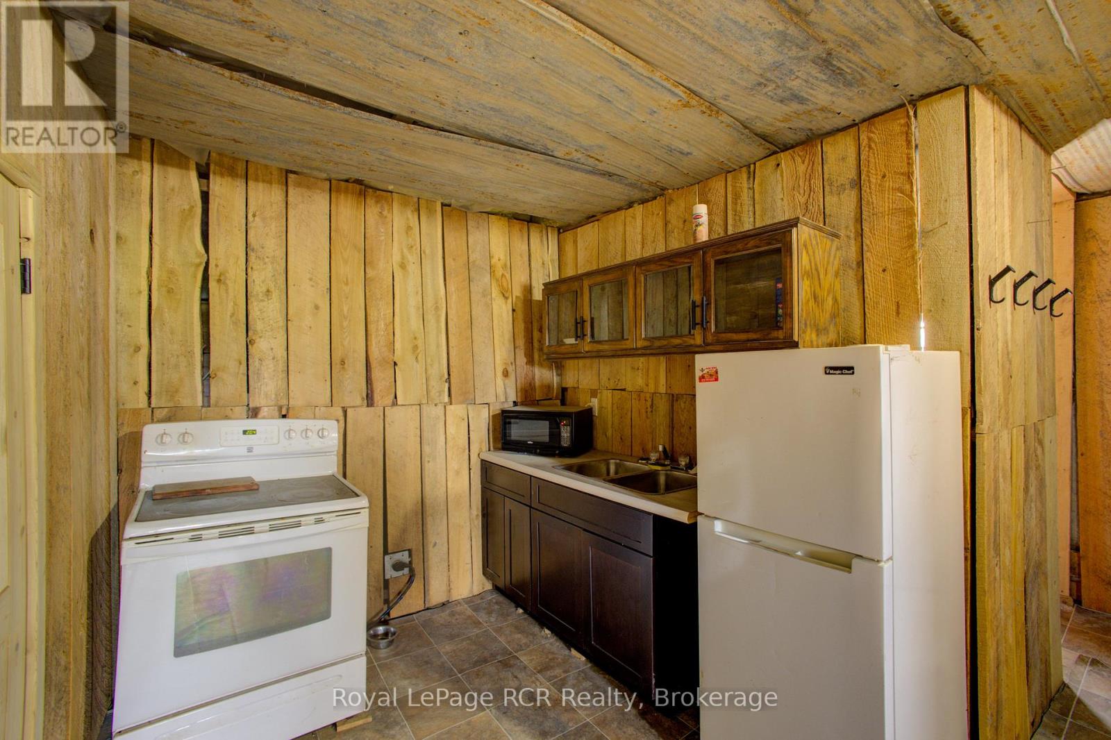 213526 Baseline Road, West Grey, Ontario  N4N 3B8 - Photo 34 - X12388087