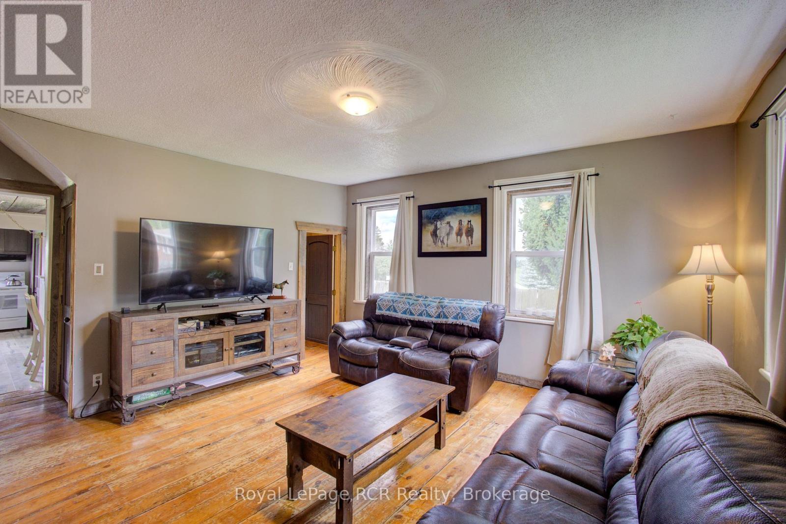 213526 Baseline Road, West Grey, Ontario  N4N 3B8 - Photo 7 - X12388087