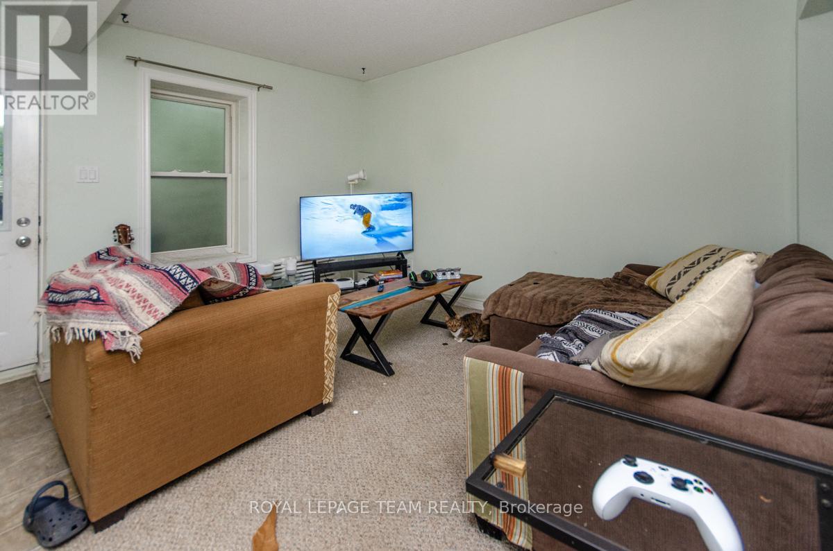 395 Mcleod Street, Ottawa, Ontario  K2P 1A5 - Photo 8 - X12388016