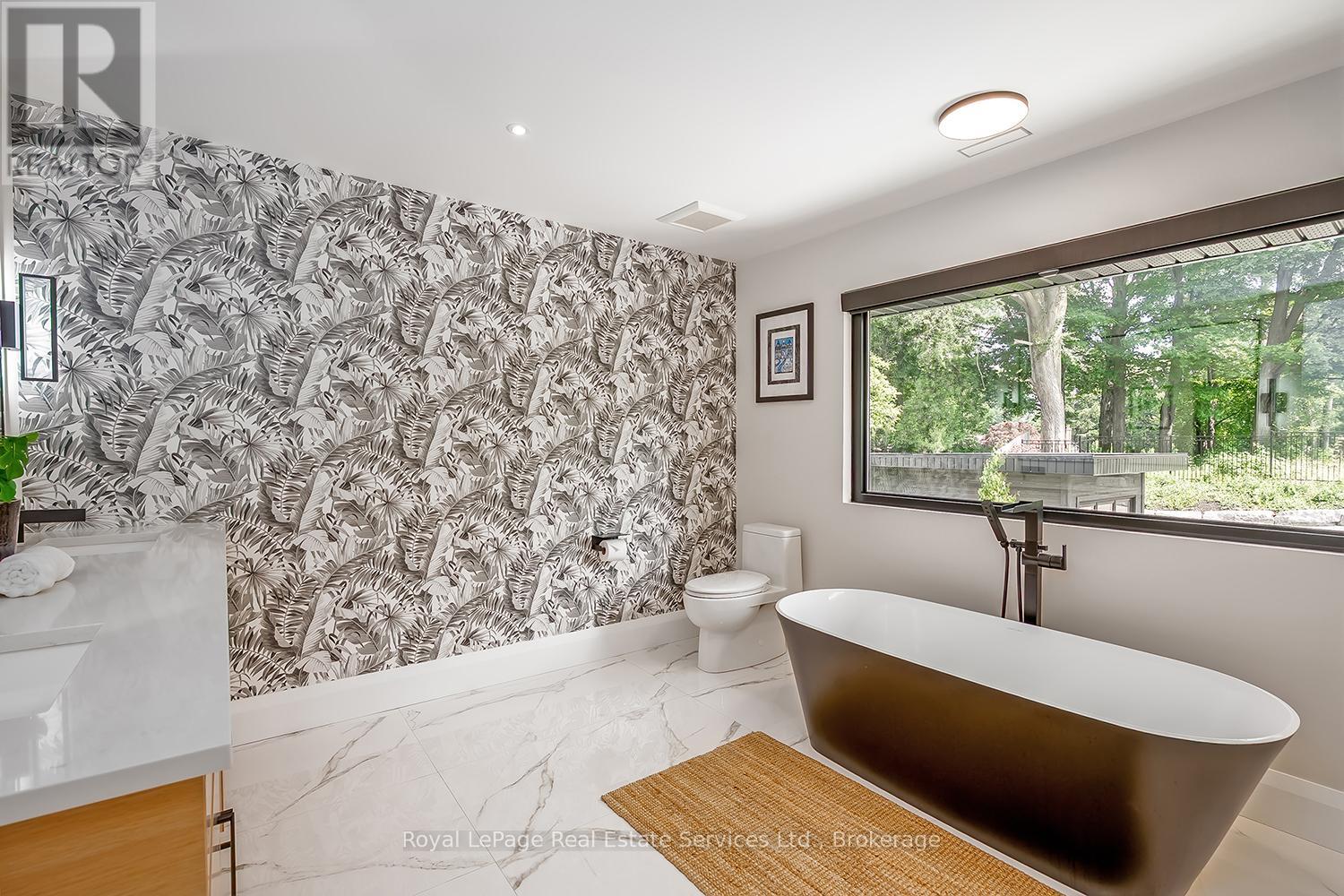 111 Judith Crescent, Hamilton, Ontario  L9G 1L3 - Photo 30 - X12387995