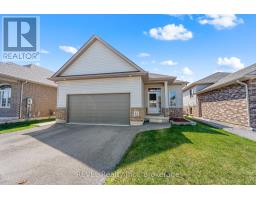 11 Berkshire Drive, St. Catharines (Carlton/Bunting), Ca