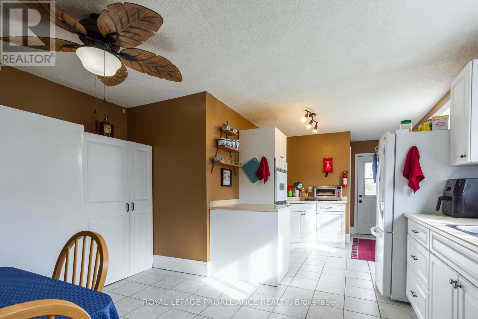 16 Dead Creek Road, Quinte West, Ontario  K0K 1L0 - Photo 9 - X12385281