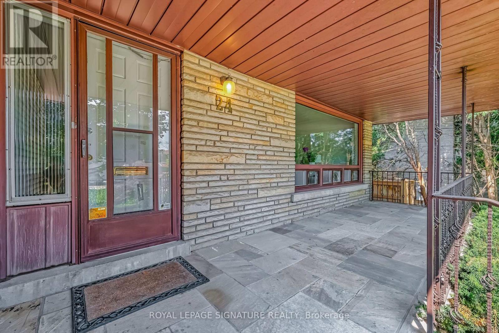 24 Ealing Drive, Toronto, Ontario  M2L 2R5 - Photo 27 - C12387779