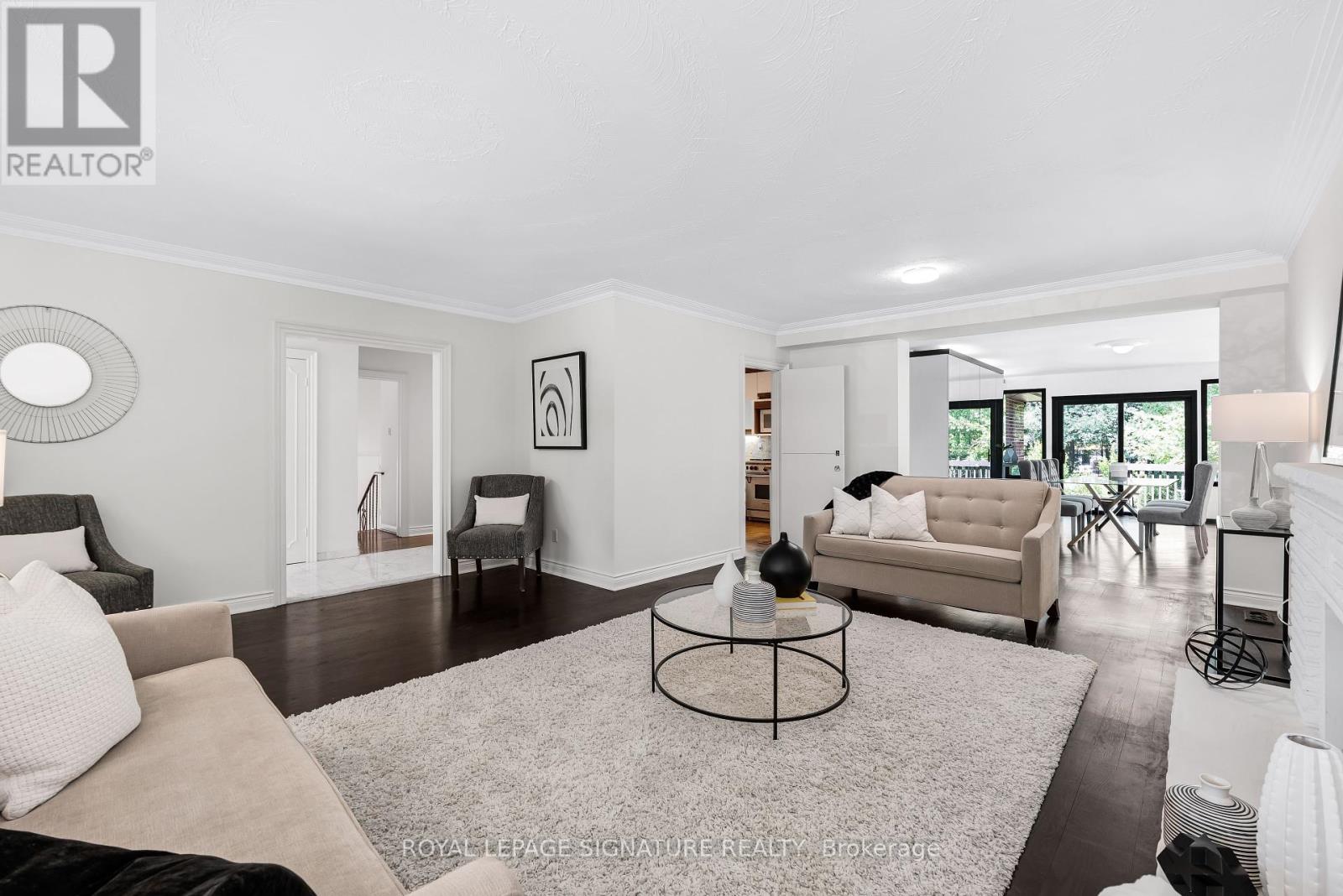 24 Ealing Drive, Toronto, Ontario  M2L 2R5 - Photo 5 - C12387779