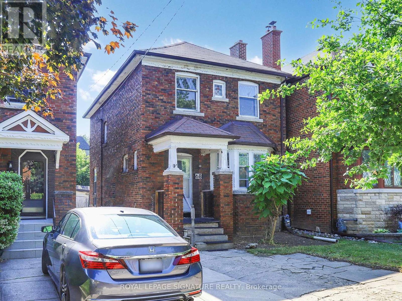 68 CASTLEWOOD ROAD, Toronto, Ontario
