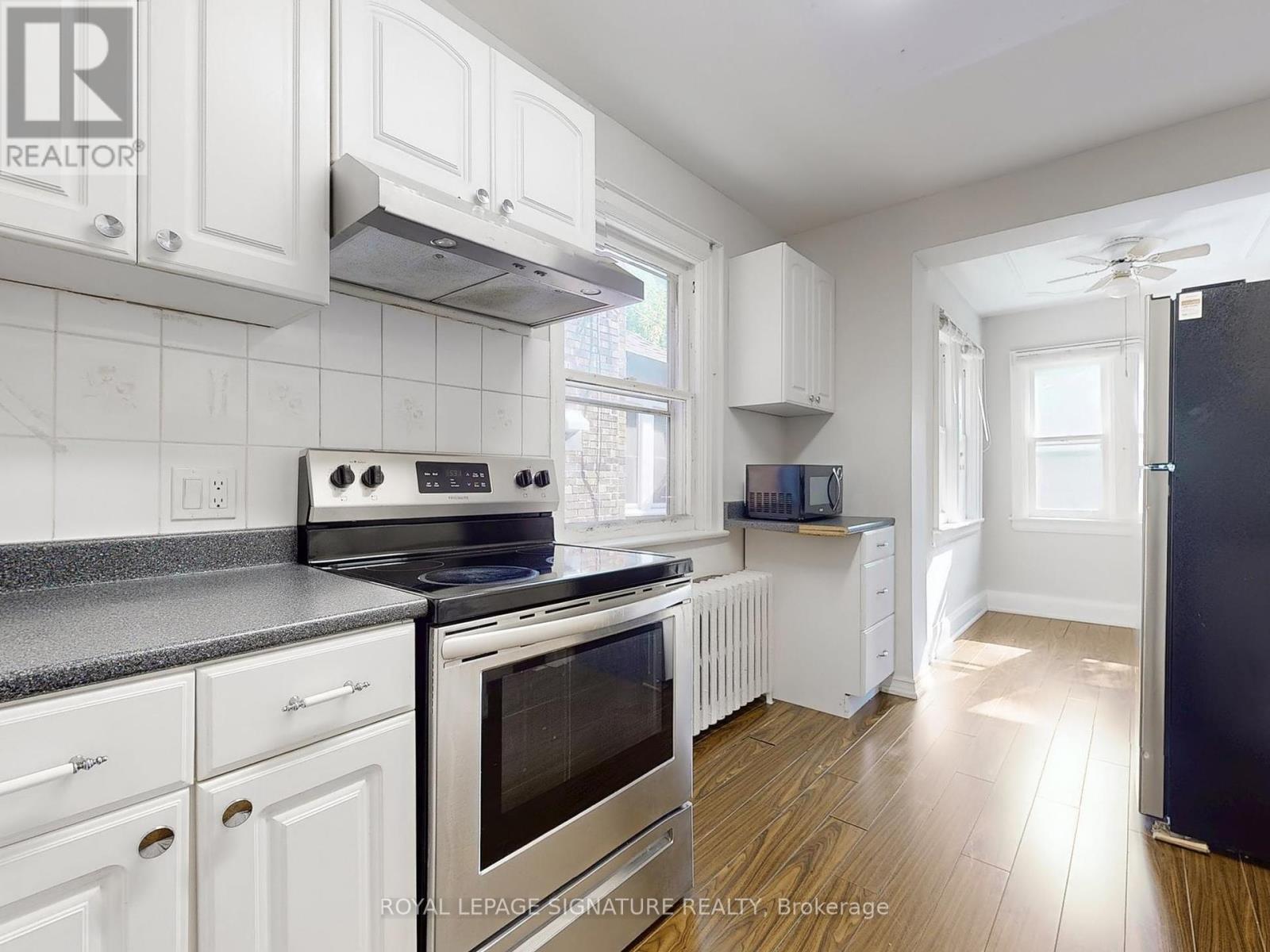 68 Castlewood Road, Toronto, Ontario  M5N 2L2 - Photo 15 - C12387787