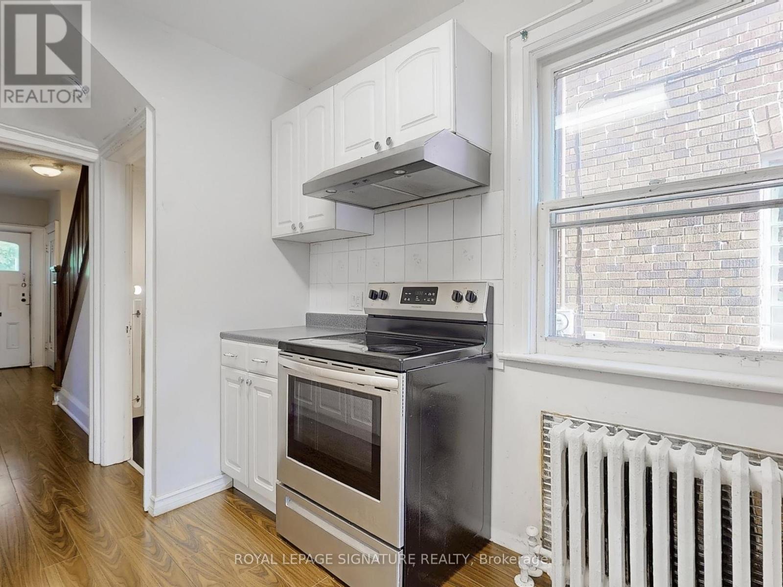68 Castlewood Road, Toronto, Ontario  M5N 2L2 - Photo 17 - C12387787