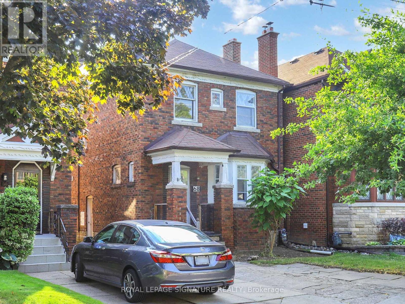 68 Castlewood Road, Toronto, Ontario  M5N 2L2 - Photo 3 - C12387787