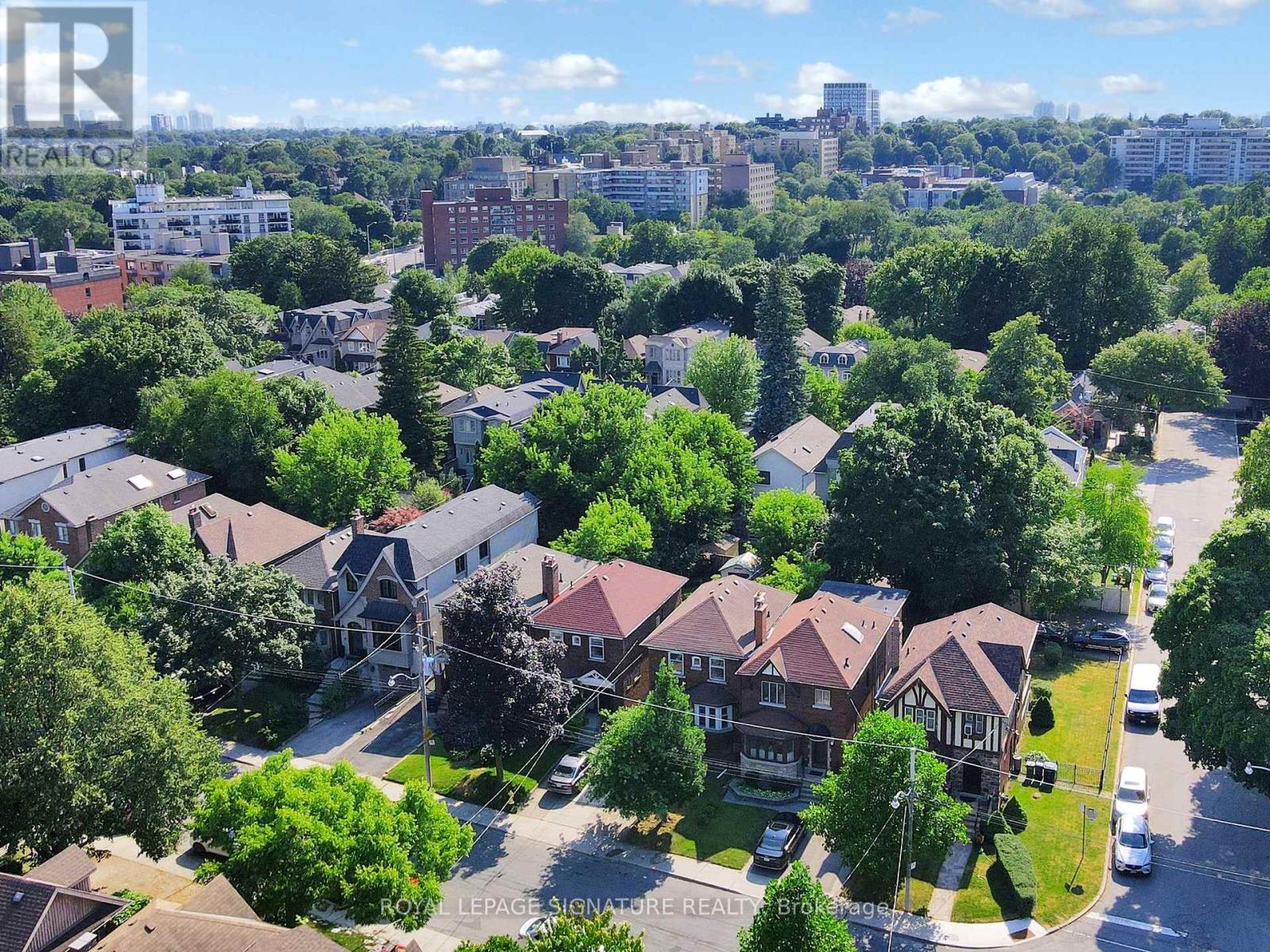 68 Castlewood Road, Toronto, Ontario  M5N 2L2 - Photo 32 - C12387787