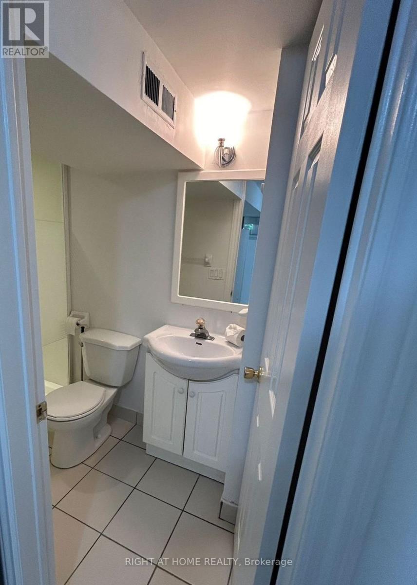 Bsmnt # 1 - 192 Bogert Avenue, Toronto, Ontario  M2N 1K9 - Photo 7 - C12387801