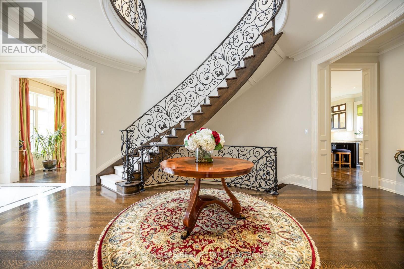 Property at 50 LAWRENCE CRESCENT image 4