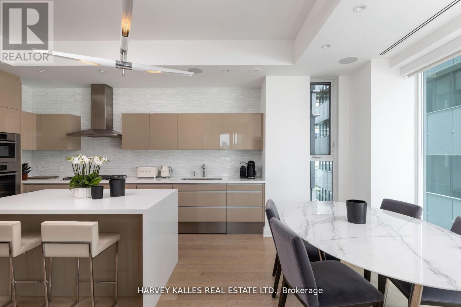 1202 - 206 Bloor Street W, Toronto, Ontario  M5S 1T8 - Photo 7 - C12387811
