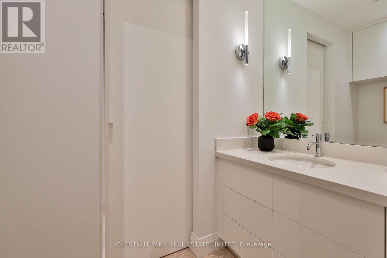 201 - 25 Scrivener Square, Toronto (Rosedale-Moore Park), Ontario  M4W 3Y6 - Photo 15 - C12387812