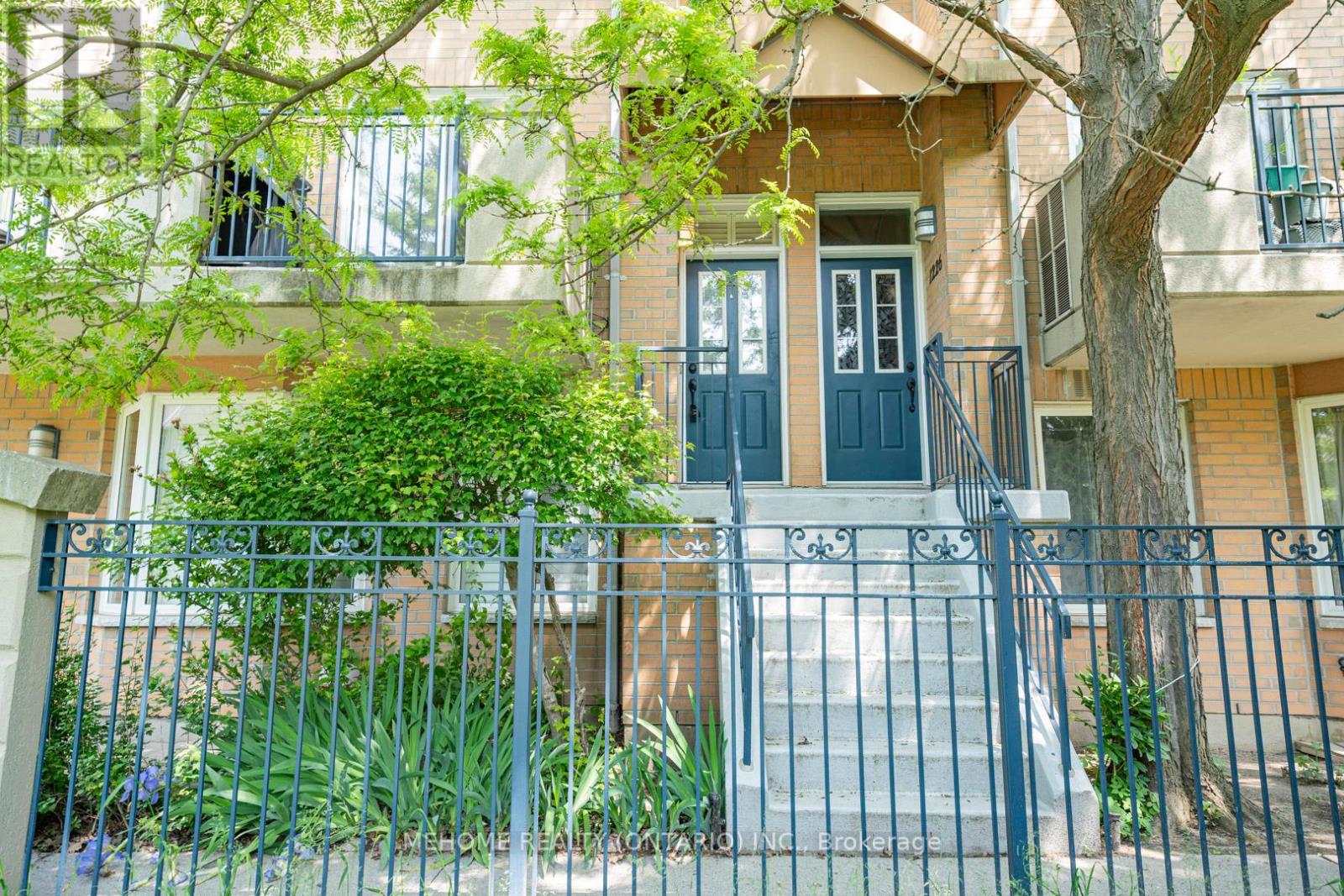 Property at 1227 - 28 SOMMERSET WAY image 1