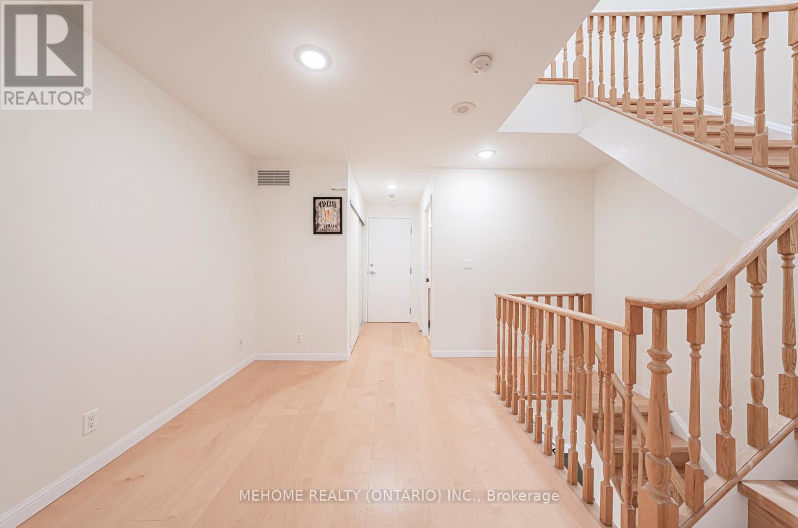 1227 - 28 Sommerset Way, Toronto, Ontario  M2N 6W7 - Photo 11 - C12387872