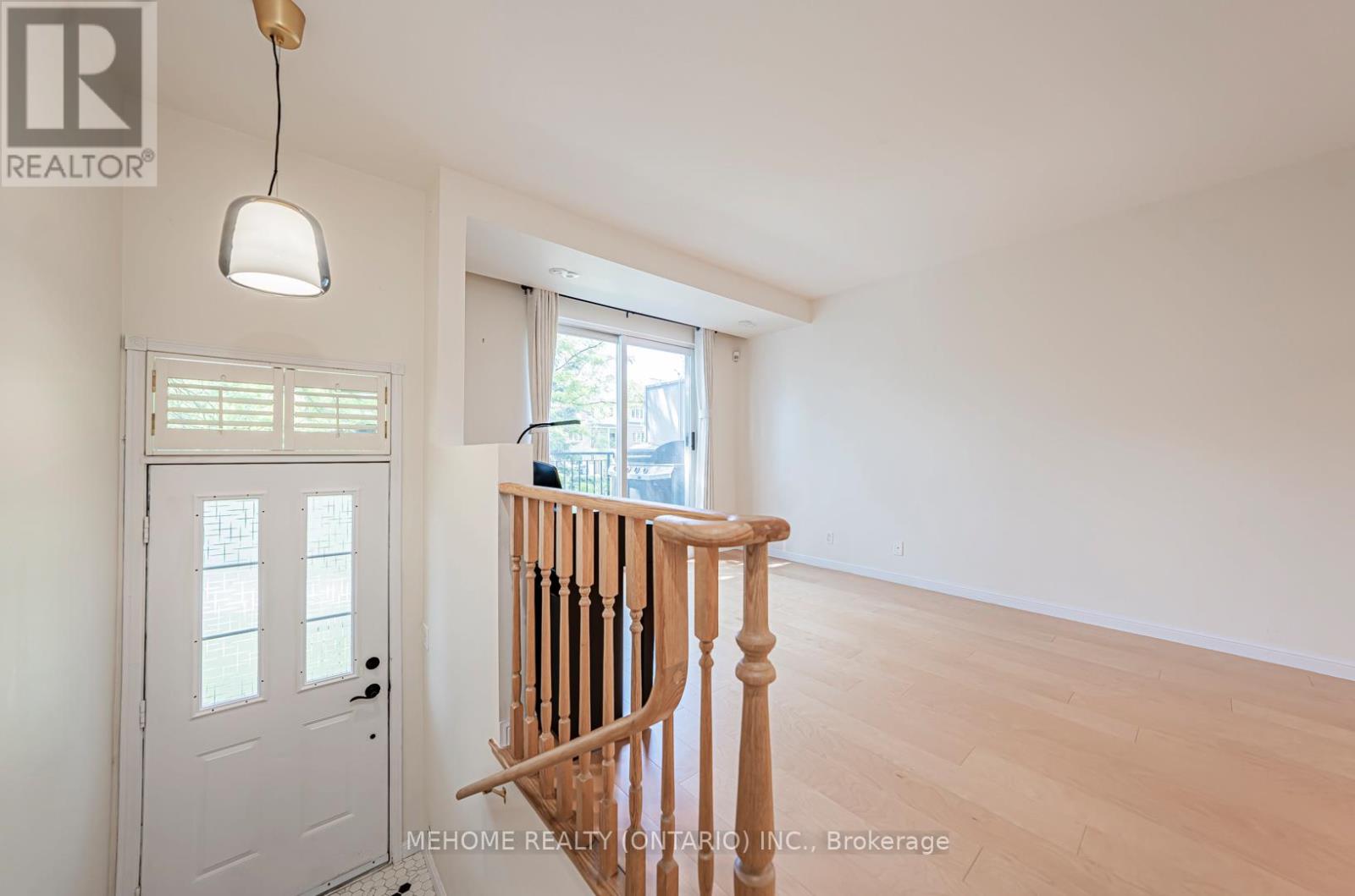 Property at 1227 - 28 SOMMERSET WAY image 2