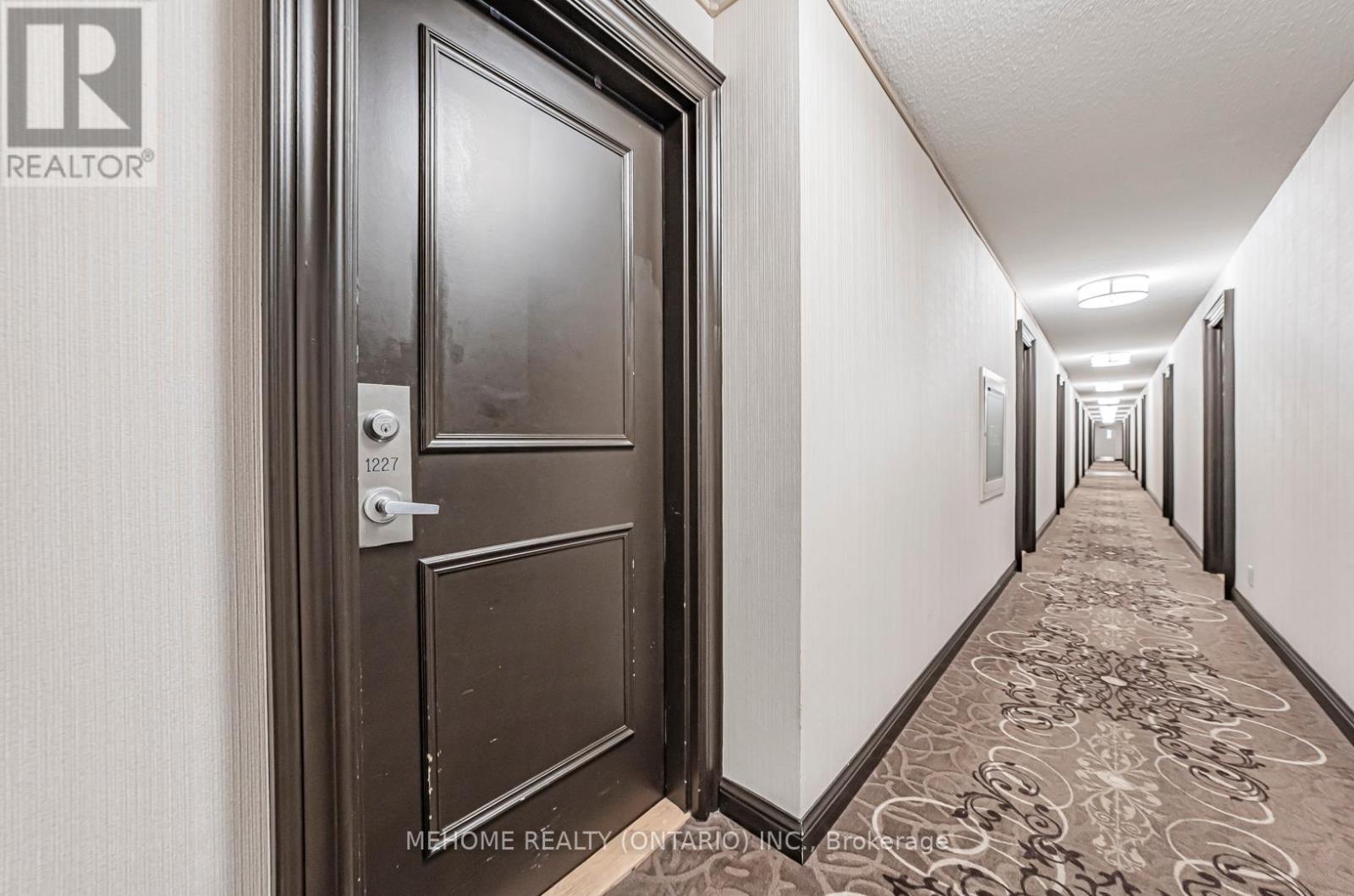 1227 - 28 Sommerset Way, Toronto, Ontario  M2N 6W7 - Photo 8 - C12387872