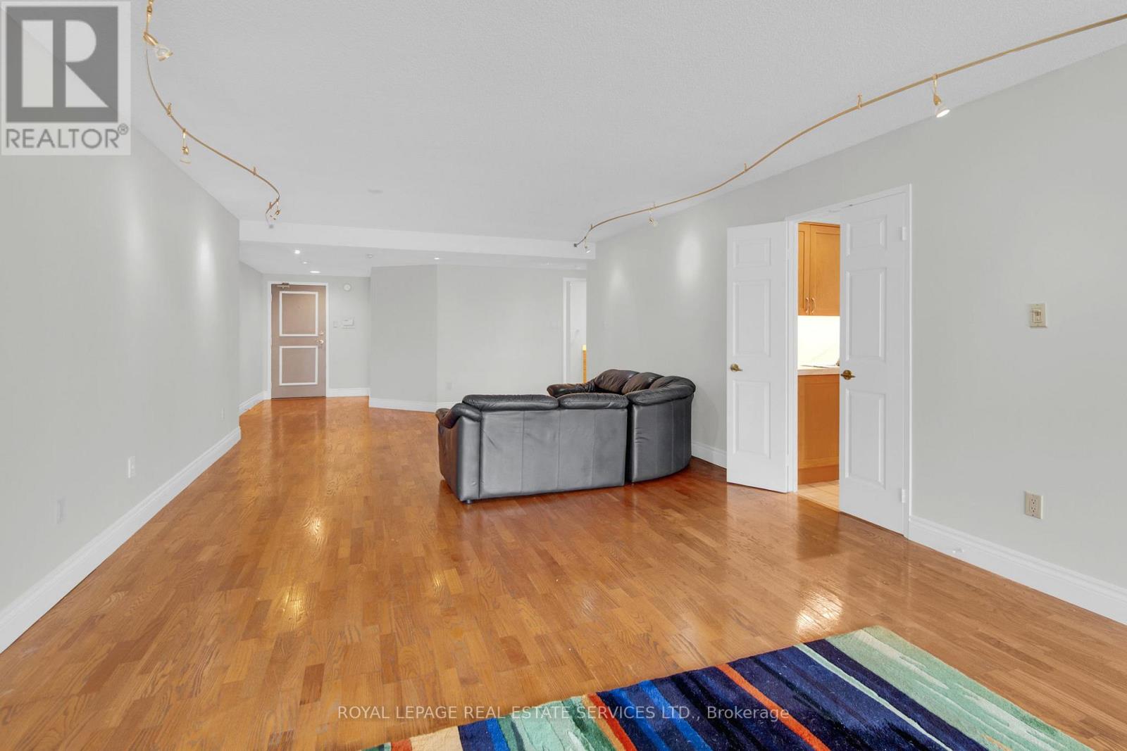 609 - 130 Carlton Street, Toronto, Ontario  M5A 4K3 - Photo 12 - C12387890