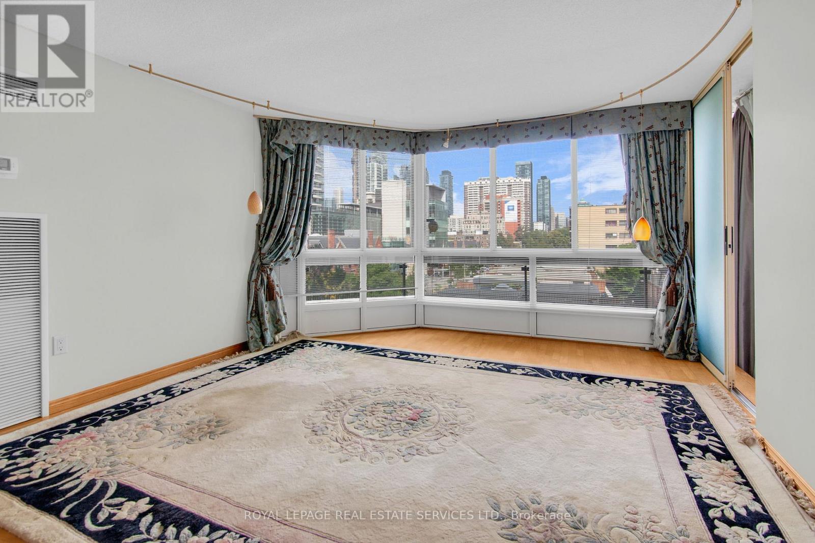 609 - 130 Carlton Street, Toronto, Ontario  M5A 4K3 - Photo 13 - C12387890