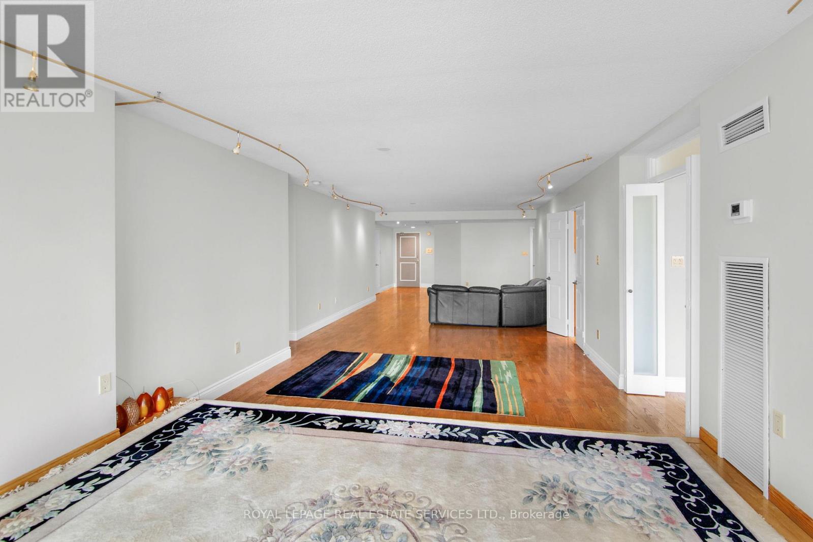 609 - 130 Carlton Street, Toronto, Ontario  M5A 4K3 - Photo 15 - C12387890