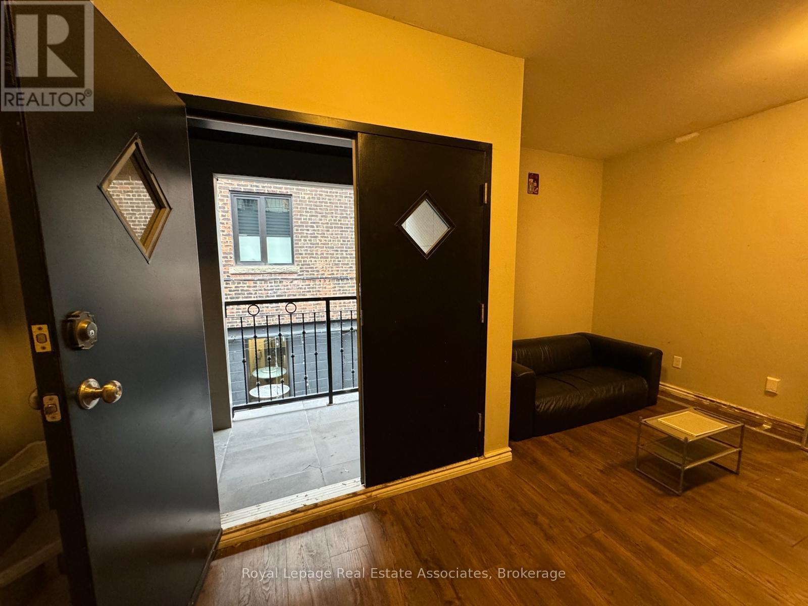 Second Floor - 497 Bloor Street W, Toronto, Ontario  M5S 1Y2 - Photo 10 - C12387957