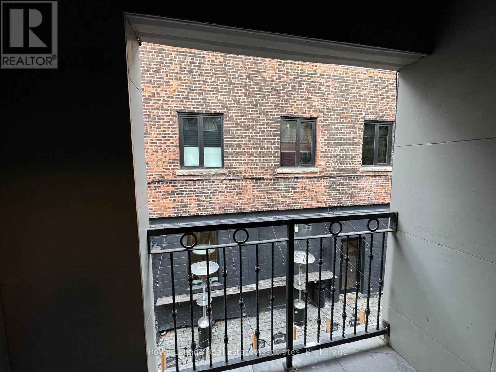 Second Floor - 497 Bloor Street W, Toronto, Ontario  M5S 1Y2 - Photo 11 - C12387957