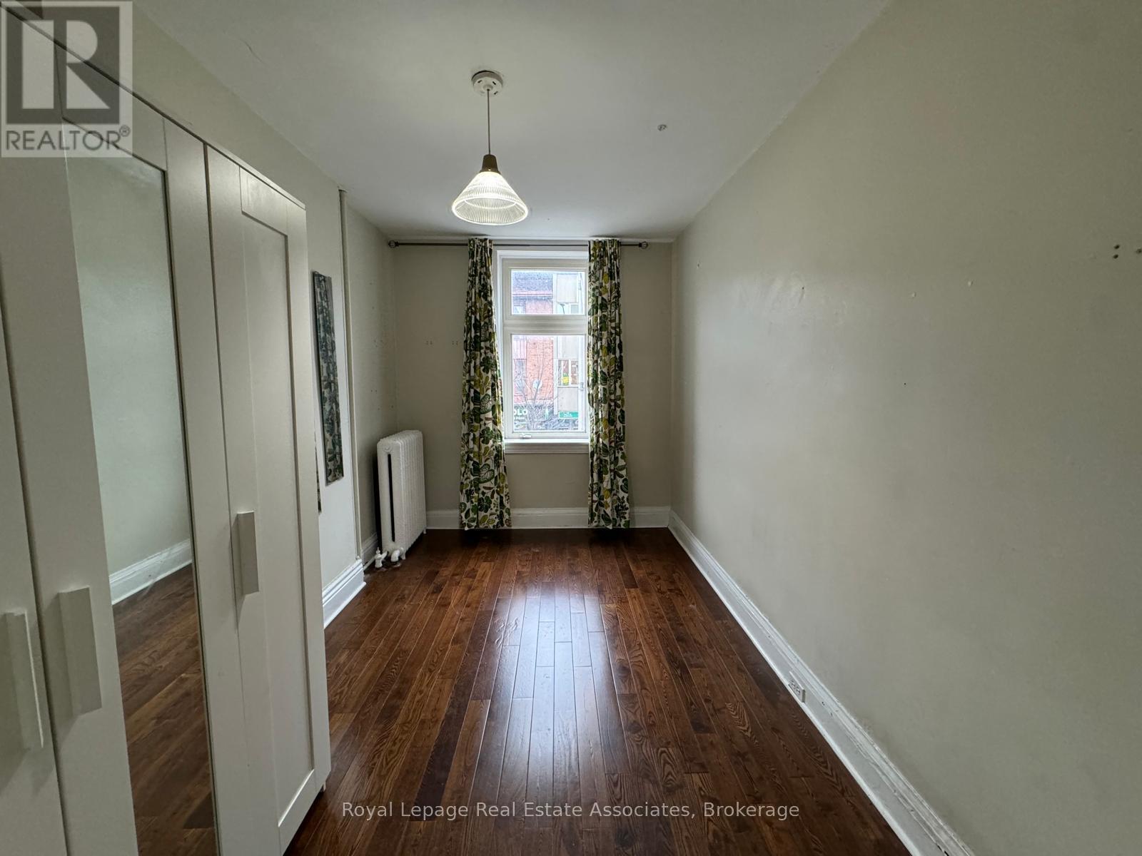 Second Floor - 497 Bloor Street W, Toronto, Ontario  M5S 1Y2 - Photo 2 - C12387957