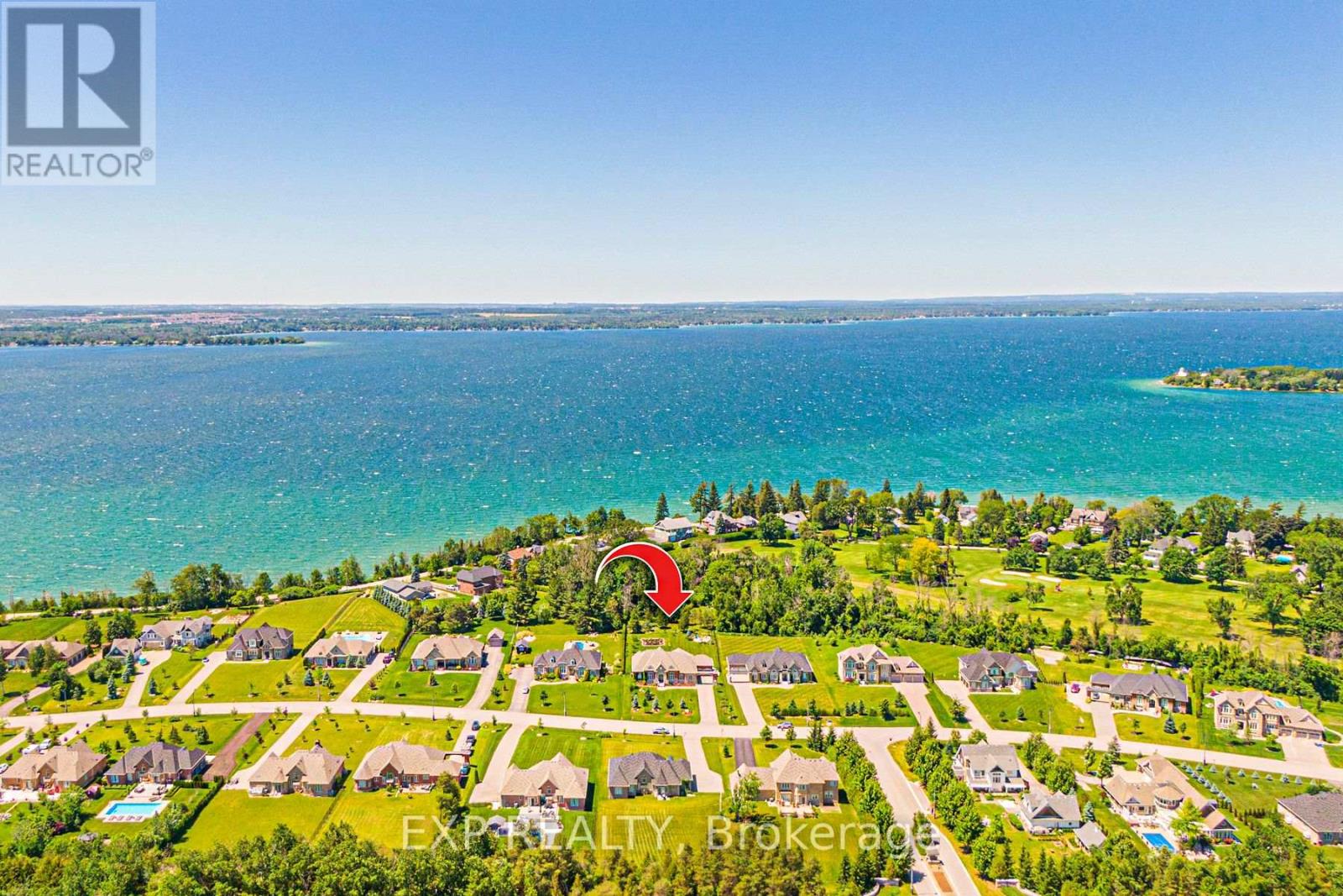 18 Wolford Court, Georgina, Ontario  L4P 0B1 - Photo 2 - N12387730