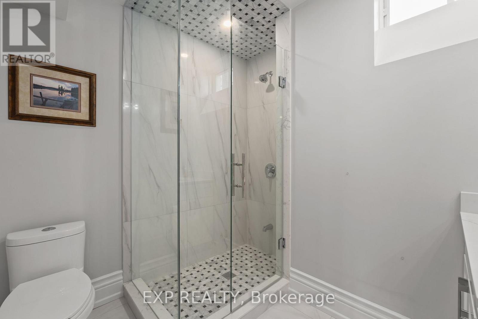 18 Wolford Court, Georgina, Ontario  L4P 0B1 - Photo 34 - N12387730