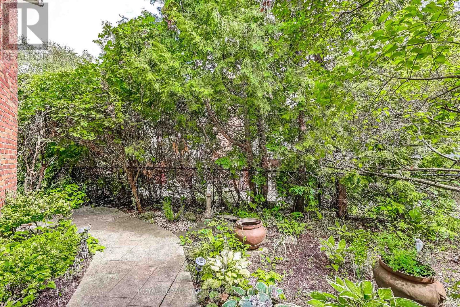 54 Cricklewood Crescent, Markham (Royal Orchard), Ontario  L3T 4T9 - Photo 32 - N12387740