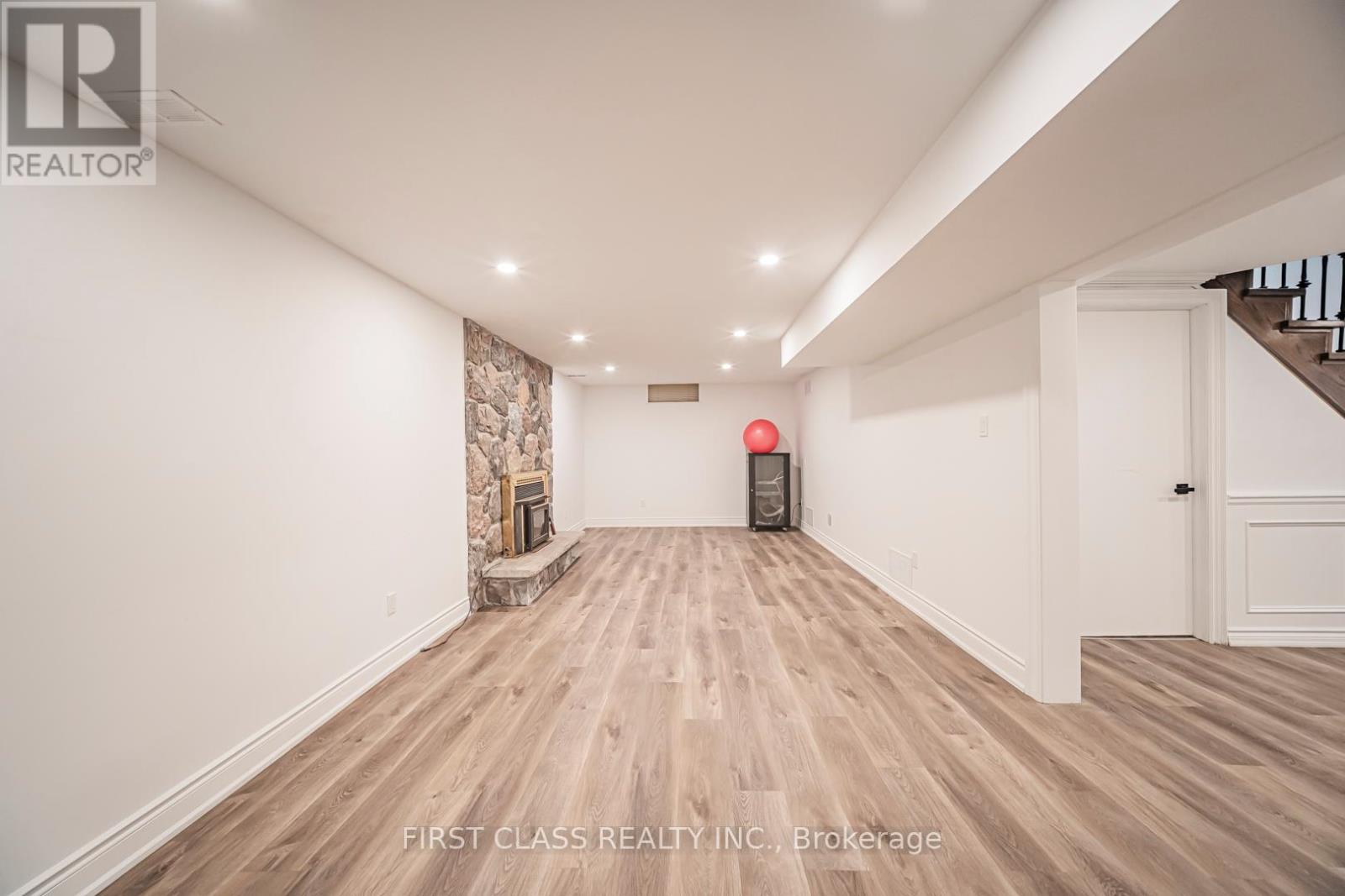 1148 Kingdale Road, Newmarket, Ontario  L3Y 4W1 - Photo 40 - N12387830