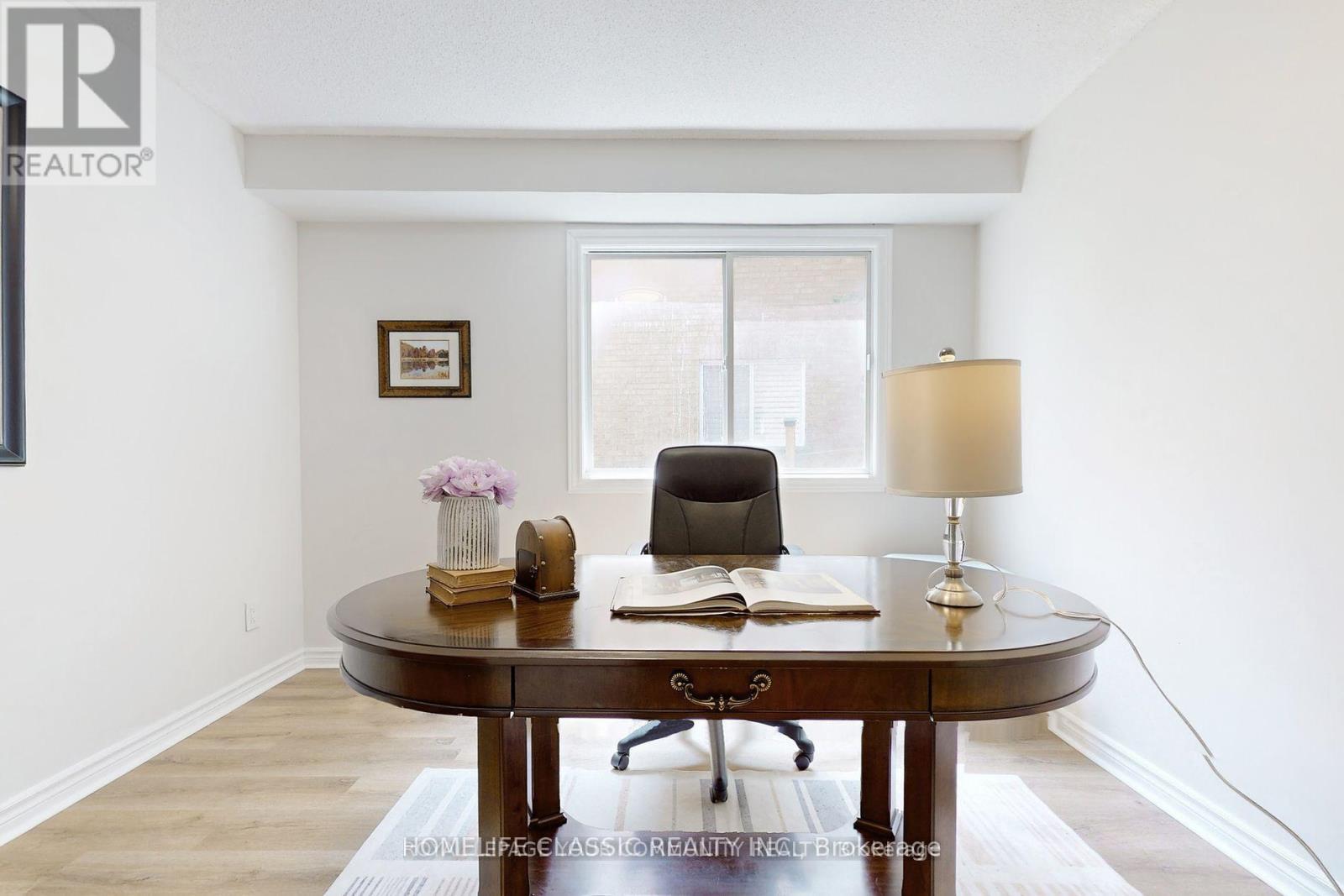 Main - 267 Savage Road, Newmarket, Ontario  L3X 1S1 - Photo 4 - N12387842