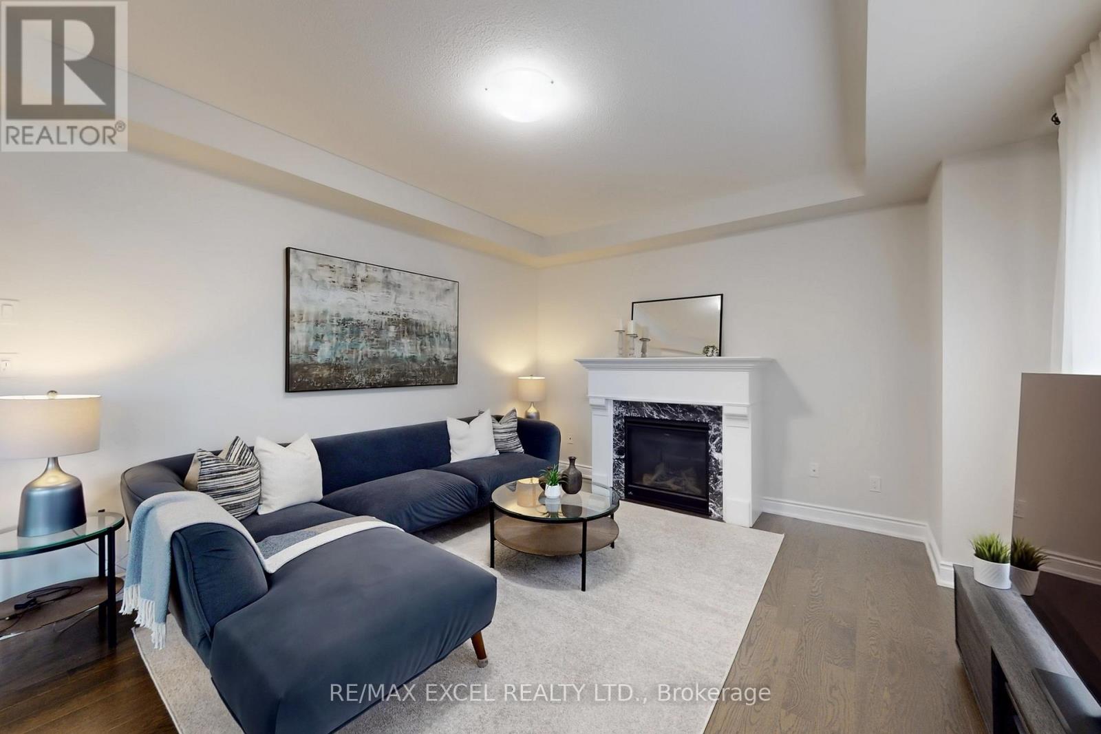 96 Boundary Boulevard, Whitchurch-Stouffville, Ontario  L4A 4W2 - Photo 7 - N12387876
