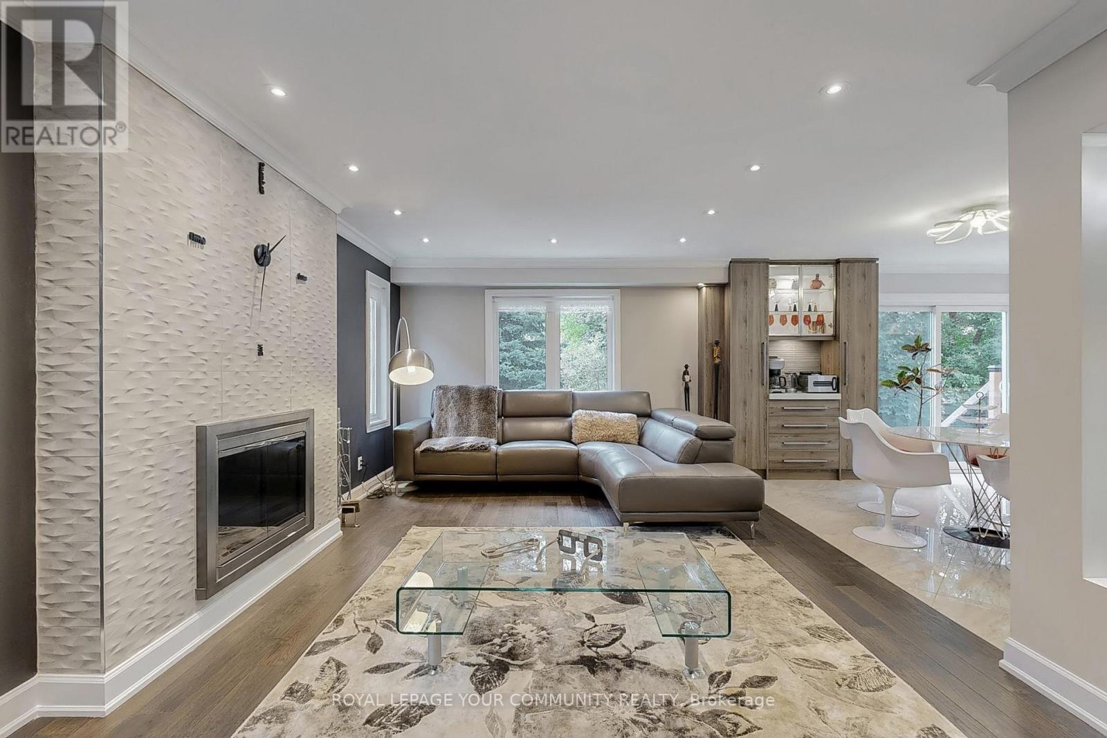 7 Shaftsbury Avenue, Richmond Hill, Ontario  L4C 9K6 - Photo 14 - N12387923
