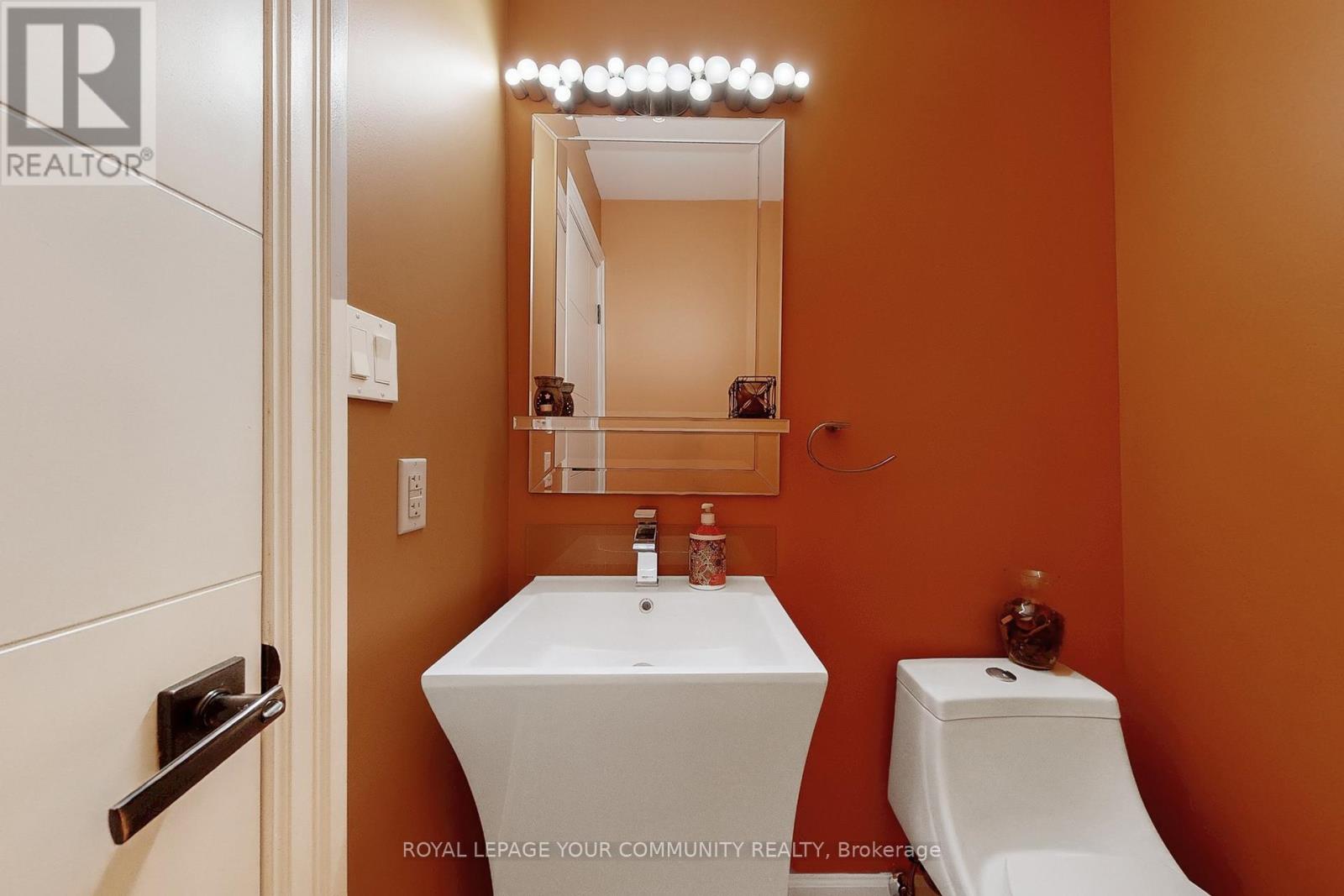 7 Shaftsbury Avenue, Richmond Hill, Ontario  L4C 9K6 - Photo 27 - N12387923
