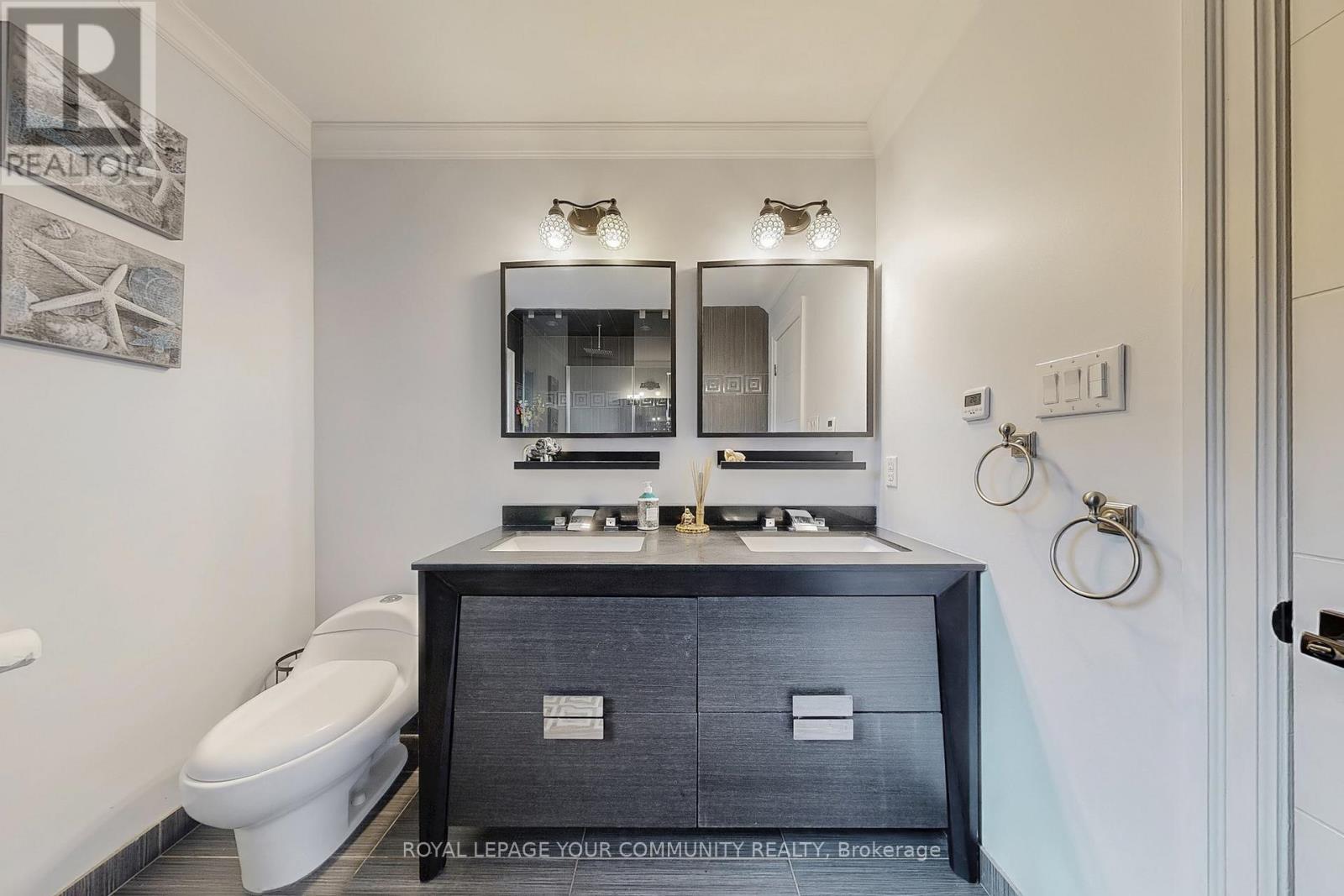 7 Shaftsbury Avenue, Richmond Hill, Ontario  L4C 9K6 - Photo 44 - N12387923