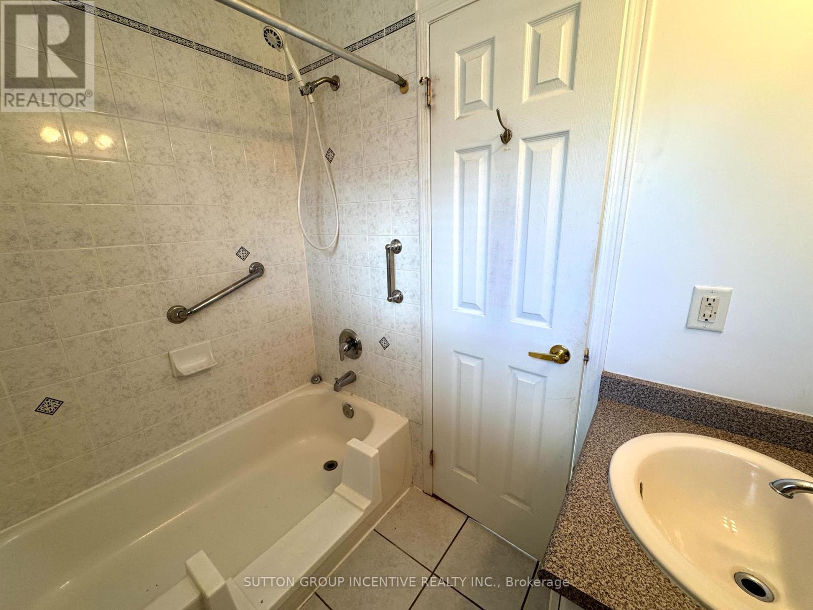 13 Commonwealth Road, Barrie, Ontario  L4M 7J6 - Photo 10 - S12387820