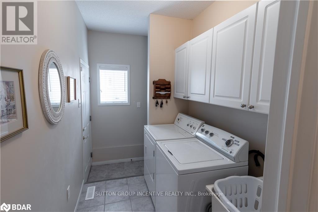 13 Commonwealth Road, Barrie, Ontario  L4M 7J6 - Photo 12 - S12387820