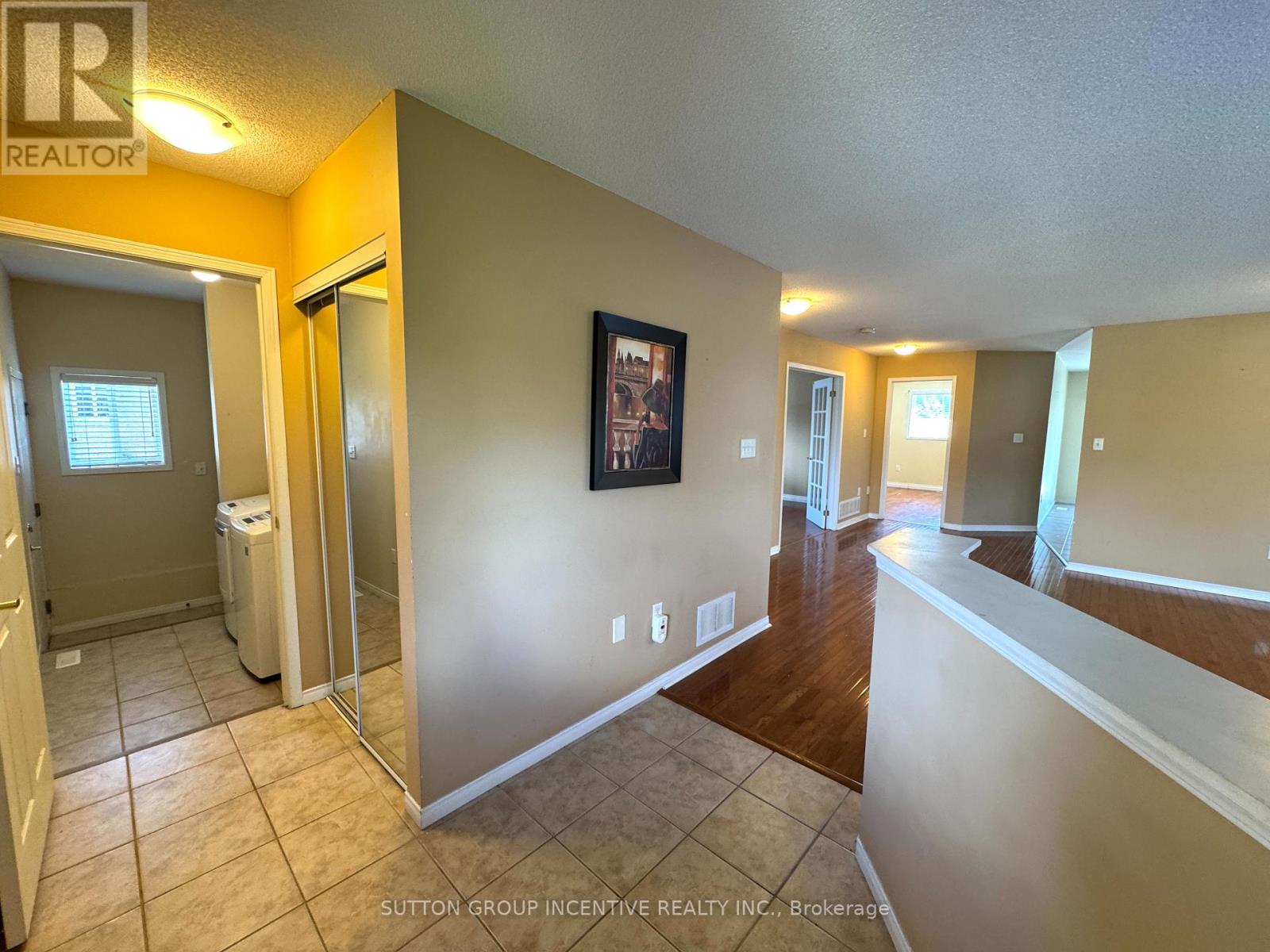 13 Commonwealth Road, Barrie, Ontario  L4M 7J6 - Photo 3 - S12387820