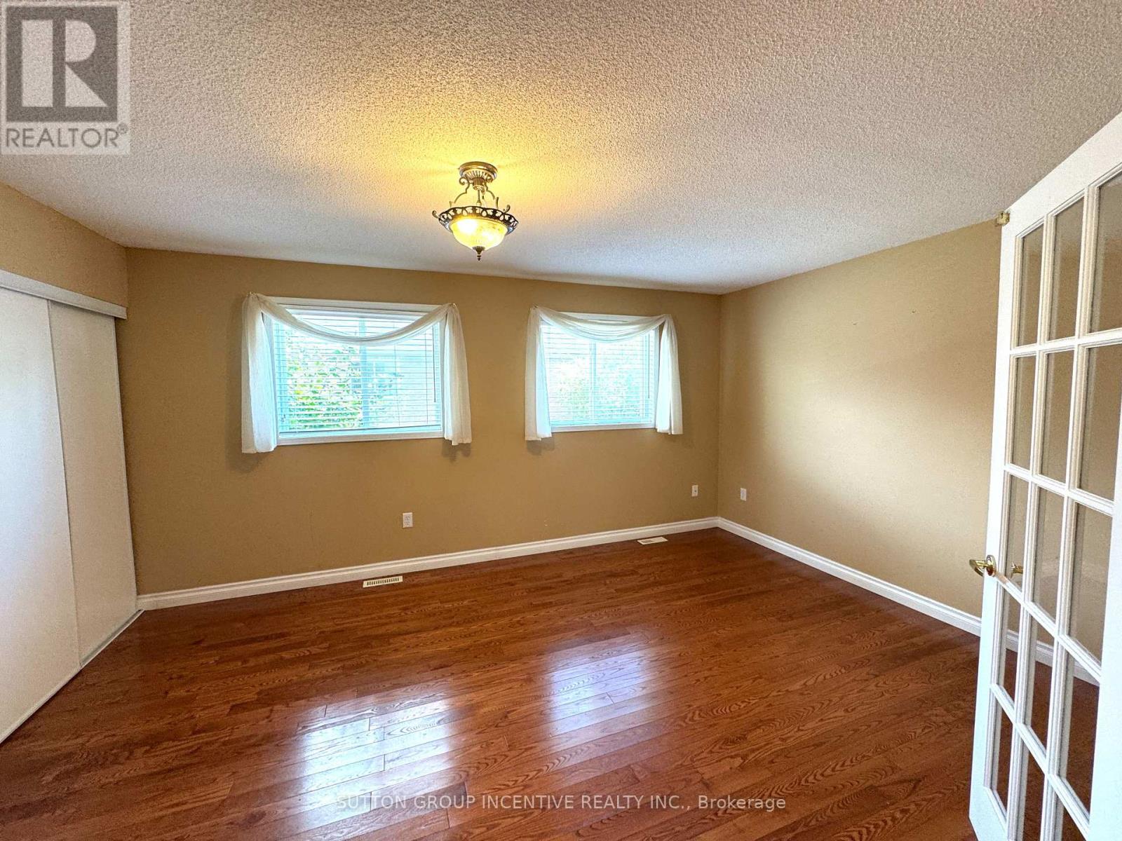 13 Commonwealth Road, Barrie, Ontario  L4M 7J6 - Photo 6 - S12387820