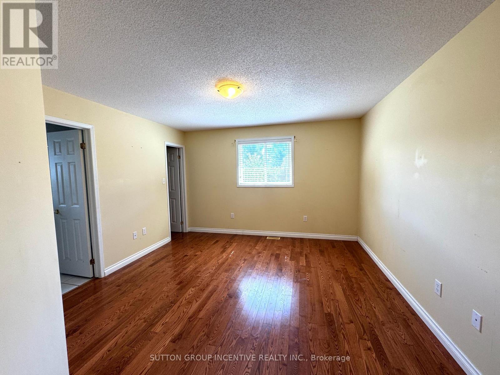 13 Commonwealth Road, Barrie, Ontario  L4M 7J6 - Photo 7 - S12387820