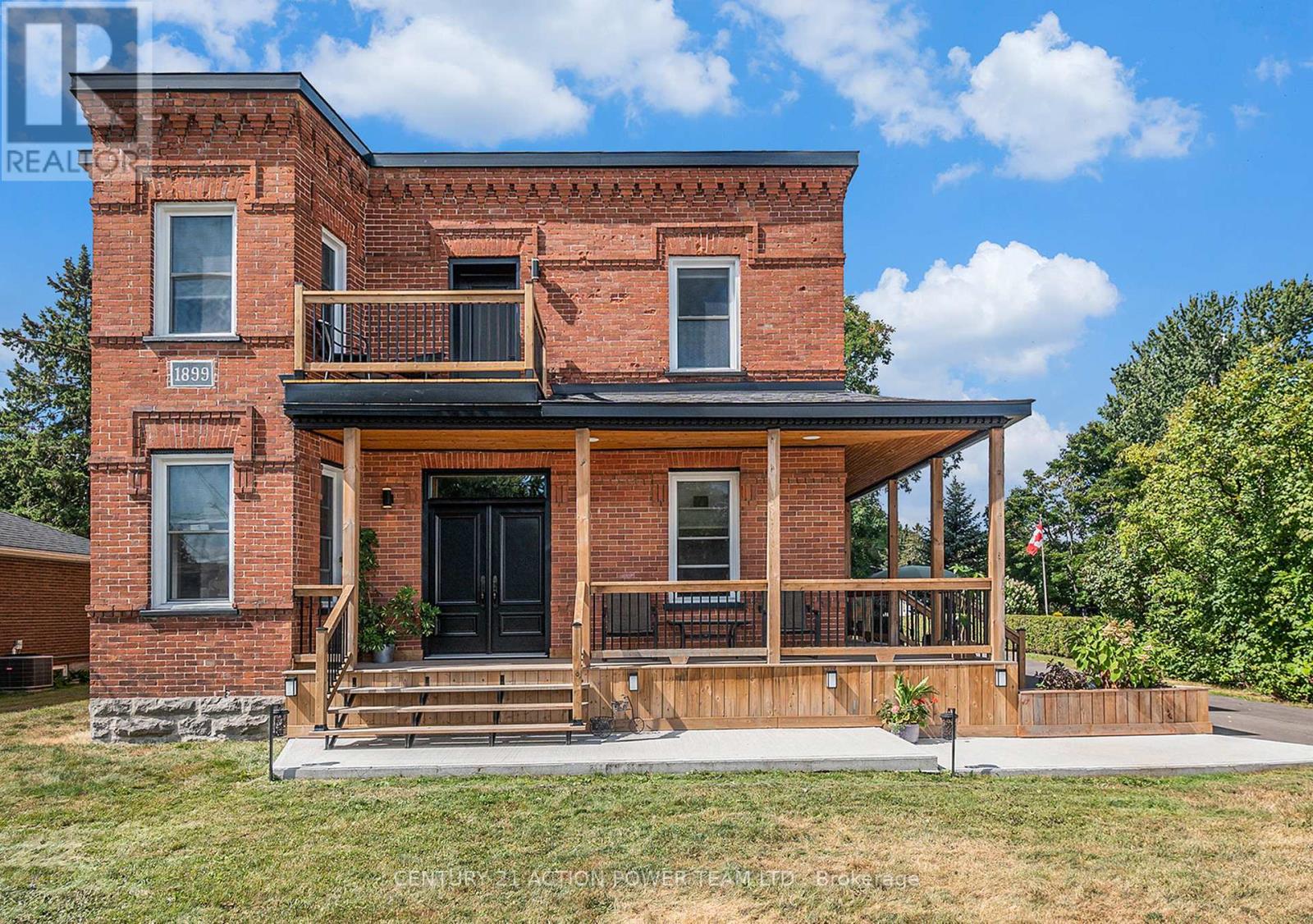 1674 Landry Street, Clarence-Rockland, Ontario  K0A 1N0 - Photo 2 - X12364768