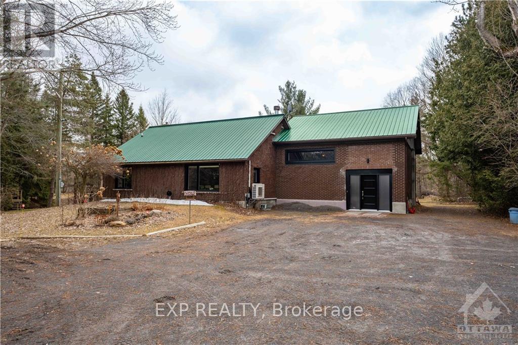 5536 County Road 10 Road, The Nation, Ontario  K0B 1G0 - Photo 2 - X12387973