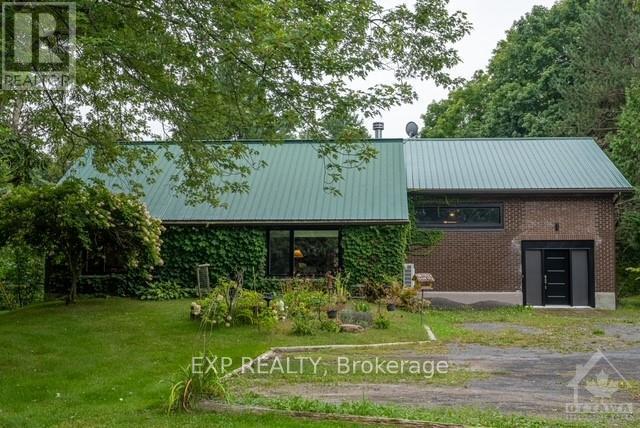 5536 County Road 10 Road, The Nation, Ontario  K0B 1G0 - Photo 6 - X12387973