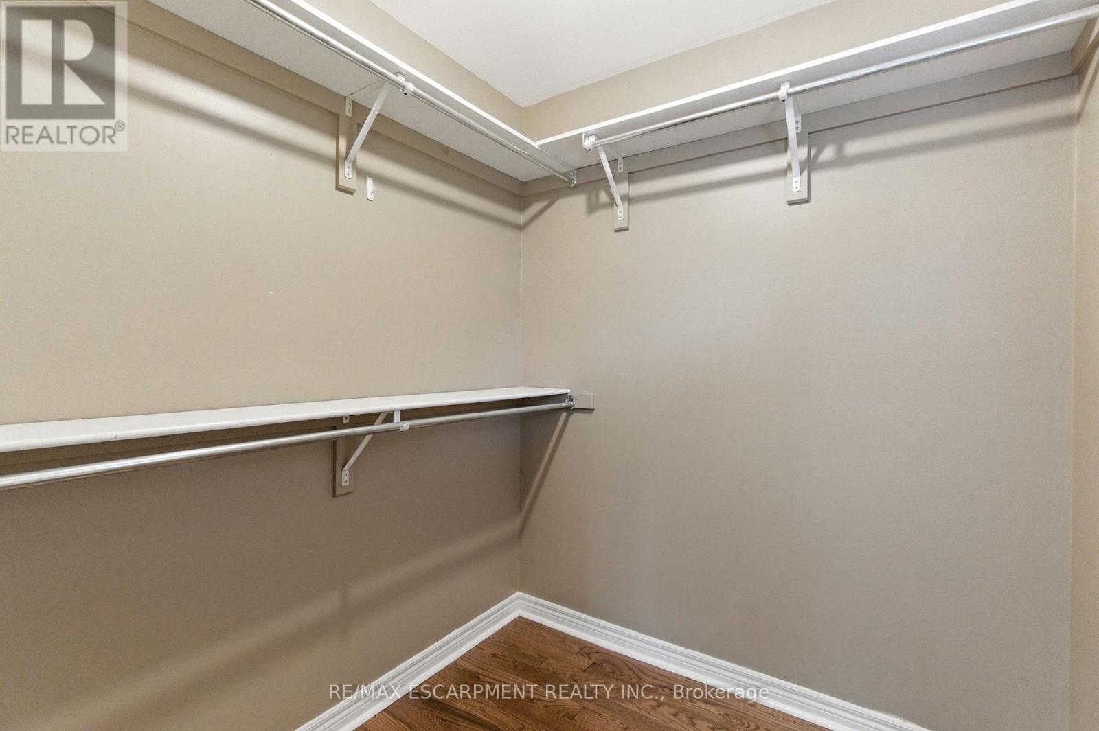 16 - 1245 Stephenson Drive, Burlington, Ontario  L7S 2L9 - Photo 18 - W12387726