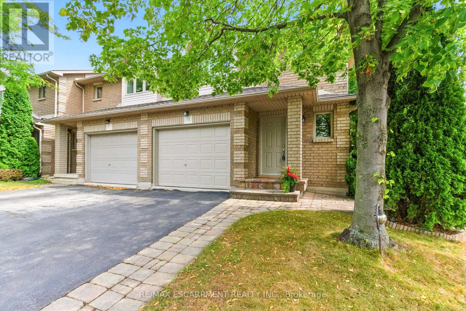 16 - 1245 Stephenson Drive, Burlington, Ontario  L7S 2L9 - Photo 2 - W12387726